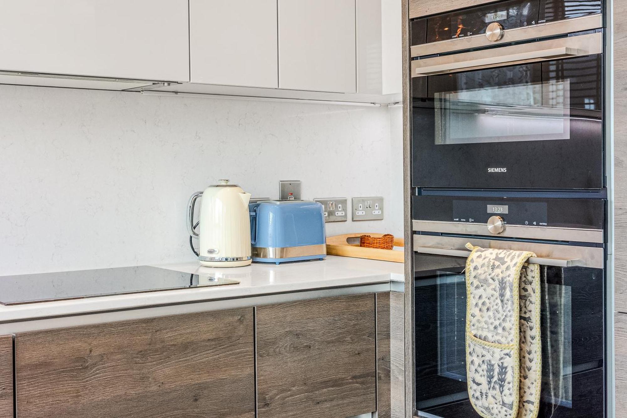 Bright 1 Bdr With Terrace & Great Travel Links * London