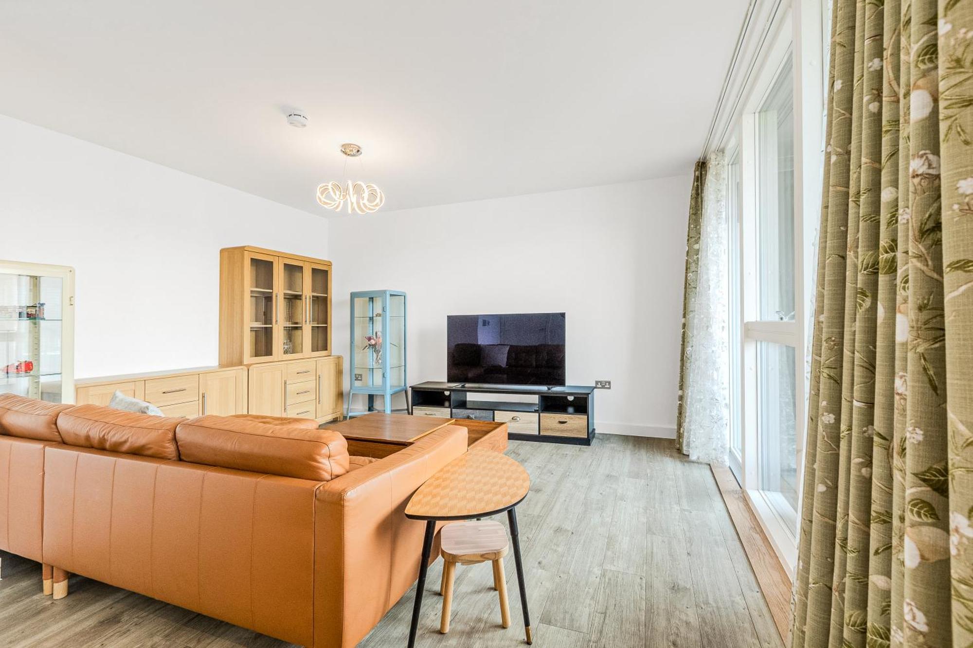 Bright 1 Bdr With Terrace & Great Travel Links Londra